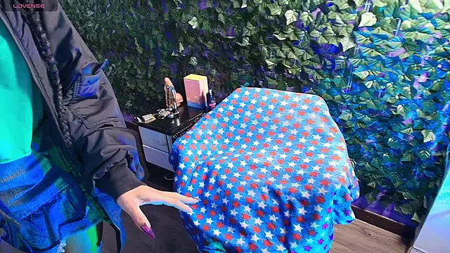 SexyNaf online show from November 2025 07:25:02 PM