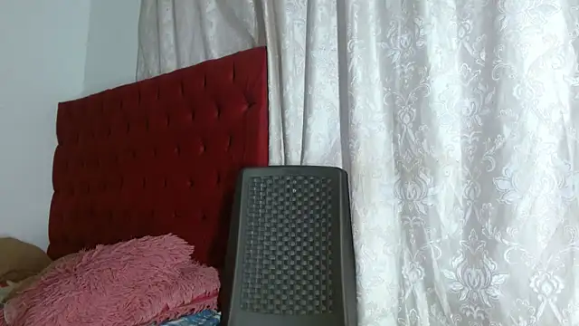 Snapshot of cristinamontiel chatting on October 2025 02:24:01 PM cristinamontiel online show from October 2025 02:24:01 PM