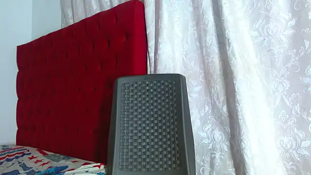 Snapshot of cristinamontiel chatting on November 2025 03:55:01 PM cristinamontiel online show from November 2025 03:55:01 PM