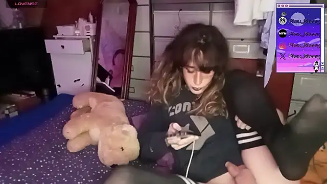 piou-sissy online show from October 2025 09:19:02 PM