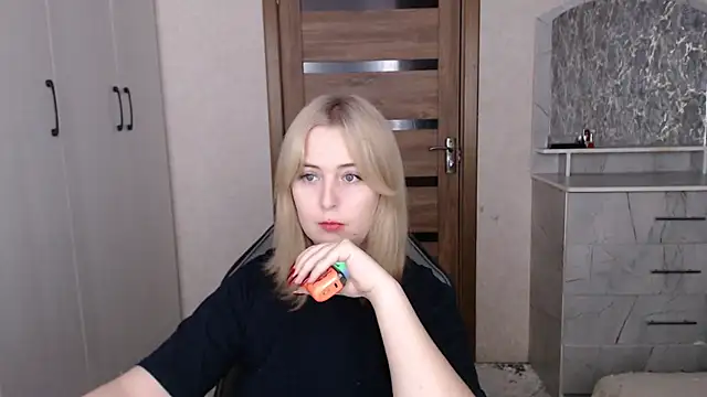 Kristy-Max online show from January 2026 04:49:02 AM