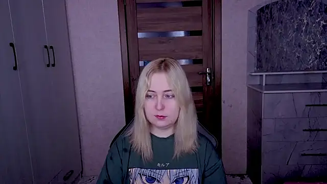 Kristy-Max online show from March 2026 02:04:01 AM