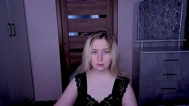 Kristy-Max online show from June 2026 11:54:01 PM