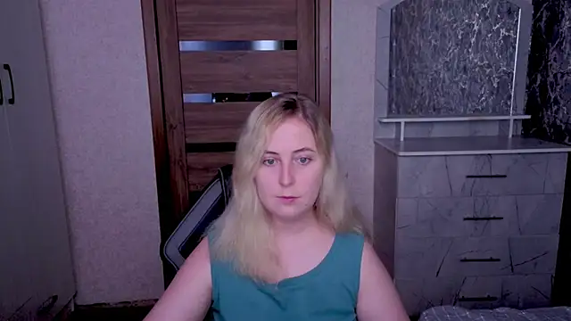 Kristy-Max online show from June 2026 05:03:02 AM