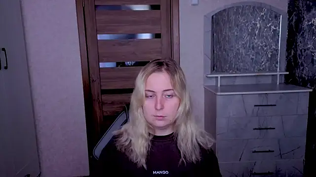 Kristy-Max online show from July 2026 06:08:02 AM