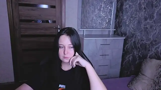 Kristy-Max online show from July 2026 09:03:01 PM