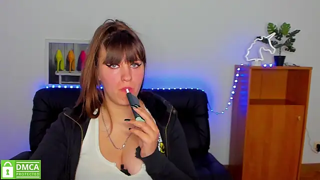 Snapshot of Amali_Ivanna_smit chatting on February 2025 03:37:02 PM Amali Ivanna smit online show from February 2025 03:37:02 PM