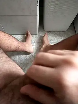 user 662 online show from December 2025 10:53:01 AM