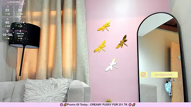 Snapshot of _EmilyJireh_ chatting on February 2025 10:25:02 PM EmilyJireh online show from February 2025 10:25:02 PM