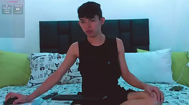 Snapshot of Tonny_twink_ chatting on January 2025 04:58:01 AM Tonny twink  online show from January 2025 04:58:01 AM