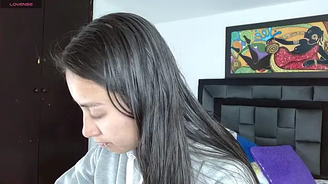 tatiana valencia online show from February 2025 12:39:01 PM