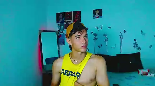 cristofer 988 online show from February 2025 01:40:02 AM