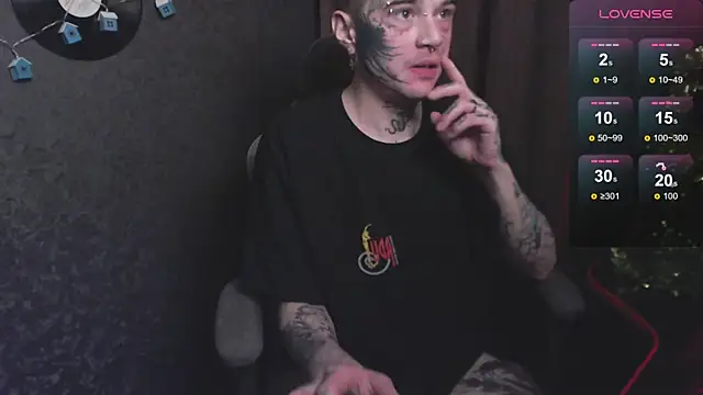 Snapshot of lonelycrystal chatting on December 2024 10:50:01 AM lonelycrystal online show from December 2024 10:50:01 AM