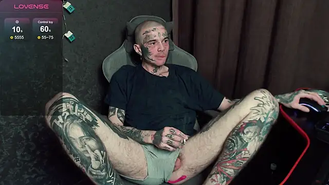 Snapshot of lonelycrystal chatting on October 2025 03:20:02 PM lonelycrystal online show from October 2025 03:20:02 PM