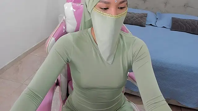 Hanaa latif online show from December 2024 03:33:02 PM