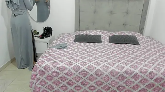 Hanaa latif online show from December 2024 12:27:01 PM