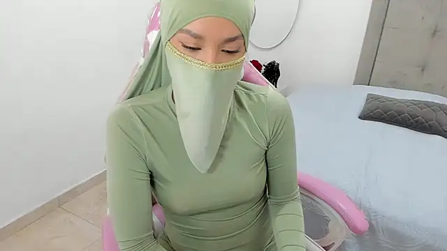 Hanaa latif online show from December 2024 03:26:01 PM