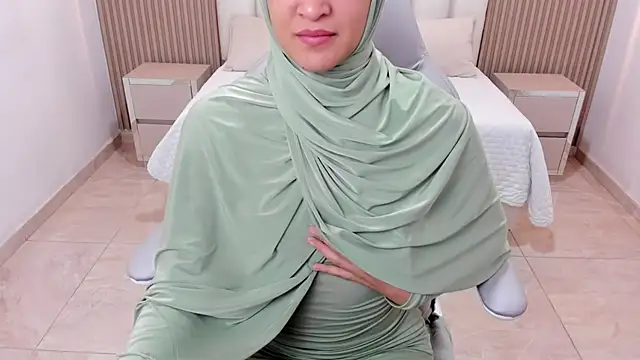 Hanaa latif online show from March 2025 05:18:01 PM