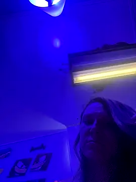 hotNReady6969 online show from September 2025 09:40:02 PM