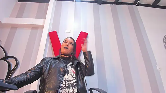 Snapshot of MeliizaQueen chatting on March 2025 12:39:01 AM MeliizaQueen online show from March 2025 12:39:01 AM