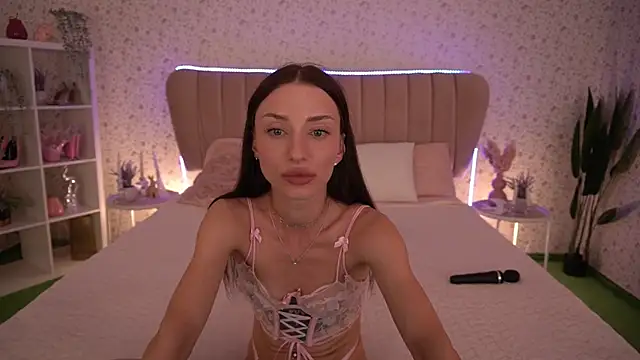 Alice Arwen online show from June 2026 01:39:01 PM
