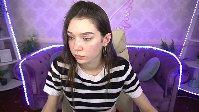 Snapshot of Cherry_Wipe chatting on January 2025 02:13:01 PM Cherry Wipe online show from January 2025 02:13:01 PM