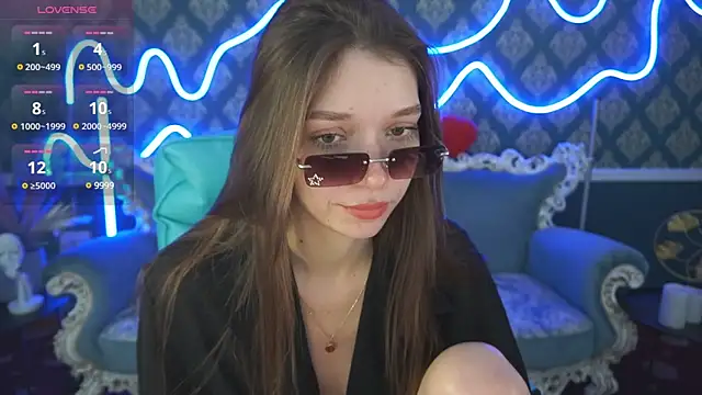 Snapshot of Cherry_Wipe chatting on March 2025 01:53:01 PM Cherry Wipe online show from March 2025 01:53:01 PM