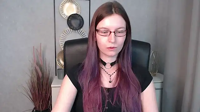 emmaxDelight online show from December 2024 09:39:01 AM