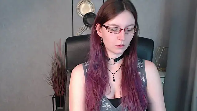 emmaxDelight online show from December 2024 06:32:02 AM