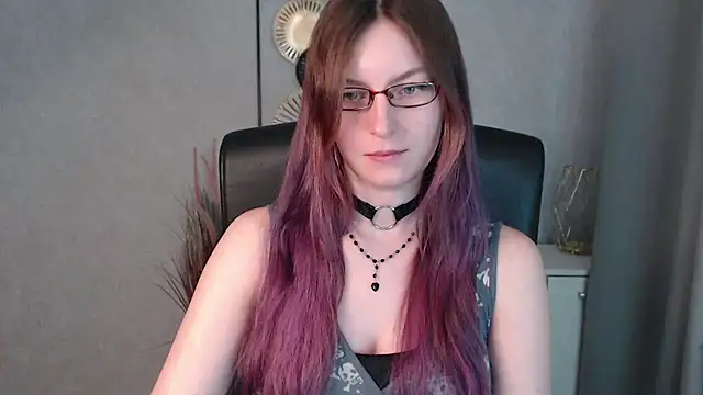 emmaxDelight online show from December 2024 10:08:02 AM