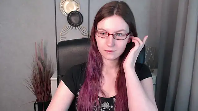 emmaxDelight online show from December 2024 07:33:02 AM