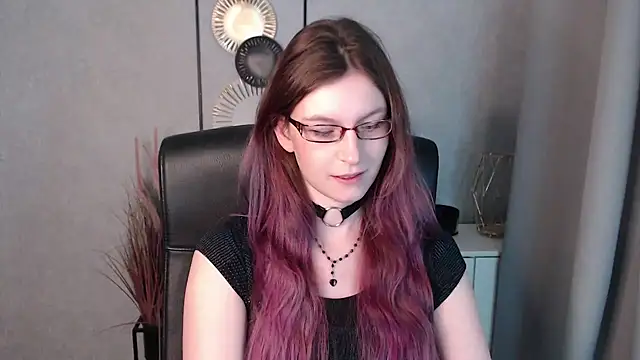 emmaxDelight online show from December 2024 06:27:01 AM