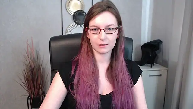 emmaxDelight online show from March 2025 01:18:01 PM