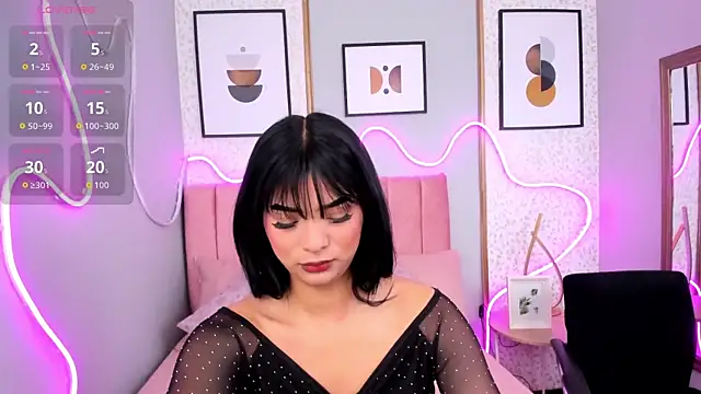 LARISSAEVANS online show from November 2025 03:09:02 AM