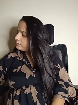Simran-Kaur143 online show from July 2026 10:19:02 AM