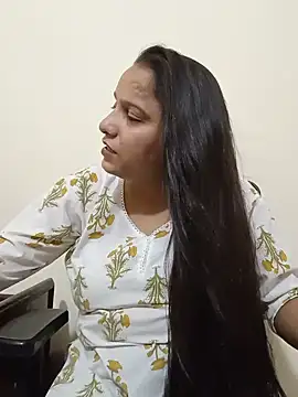 Simran-Kaur143 online show from July 2026 10:39:02 AM