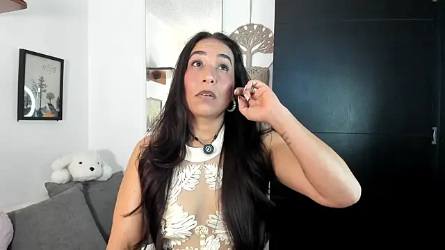 Snapshot of electra_hunt chatting on June 2026 01:54:01 AM electra hunt online show from June 2026 01:54:01 AM