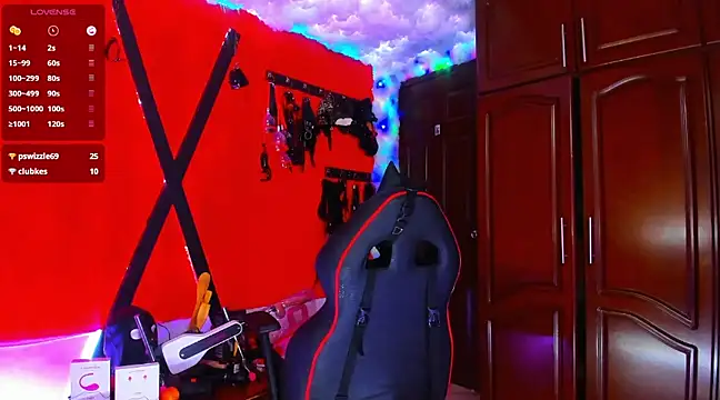 Snapshot of AliciaChelios chatting on March 2025 03:34:01 AM AliciaChelios online show from March 2025 03:34:01 AM