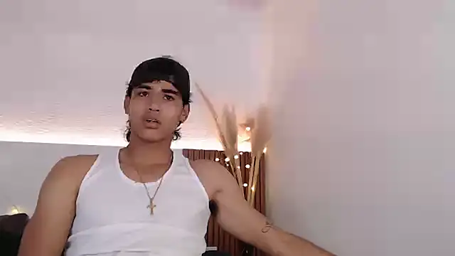 Snapshot of zander_2120 chatting on January 2025 12:49:01 PM zander 2120 online show from January 2025 12:49:01 PM