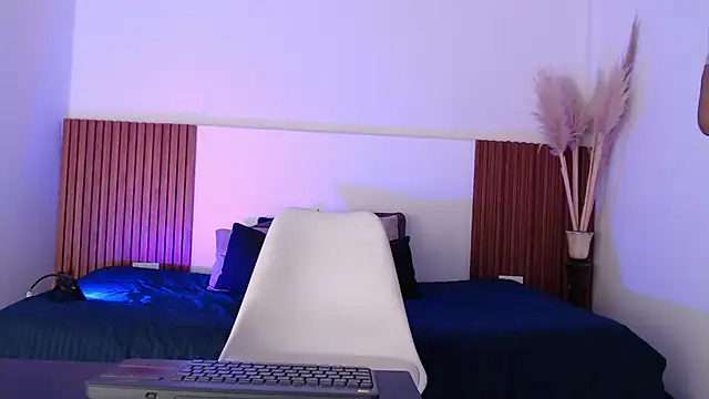 Snapshot of zander_2120 chatting on February 2025 01:32:01 PM zander 2120 online show from February 2025 01:32:01 PM