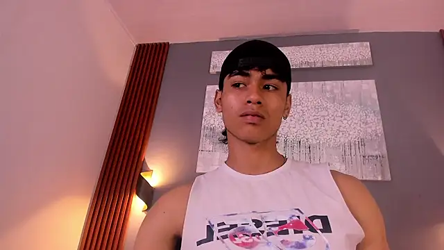 Snapshot of zander_2120 chatting on February 2025 01:16:02 PM zander 2120 online show from February 2025 01:16:02 PM