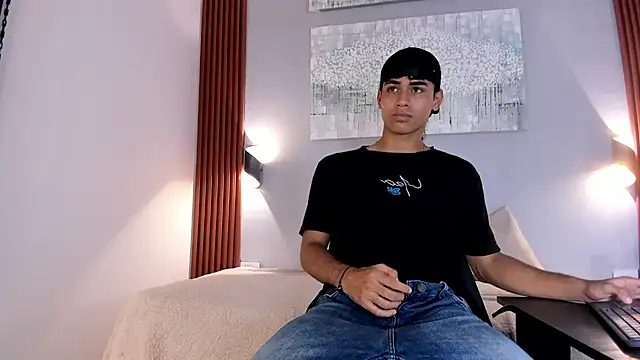 Snapshot of zander_2120 chatting on February 2025 10:37:02 PM zander 2120 online show from February 2025 10:37:02 PM