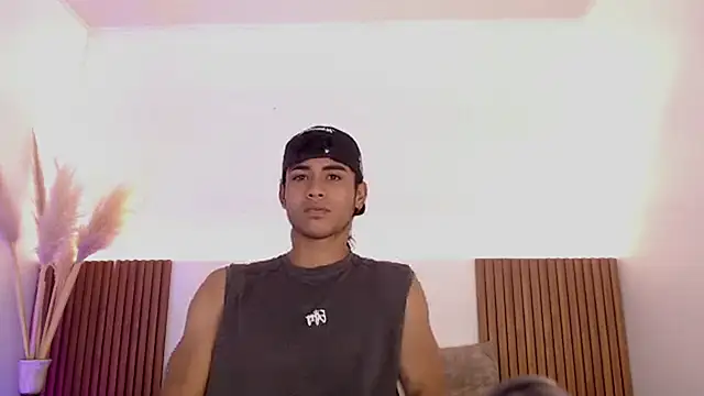 Snapshot of zander_2120 chatting on March 2025 02:34:01 PM zander 2120 online show from March 2025 02:34:01 PM