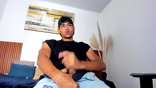 Snapshot of zander_2120 chatting on November 2025 01:22:02 PM zander 2120 online show from November 2025 01:22:02 PM