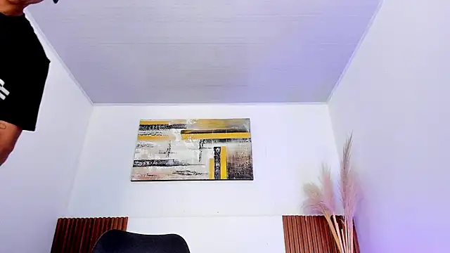 Snapshot of zander_2120 chatting on November 2025 01:02:02 PM zander 2120 online show from November 2025 01:02:02 PM