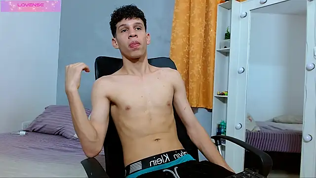 Snapshot of jeff_ross chatting on February 2025 08:07:02 PM jeff ross online show from February 2025 08:07:02 PM