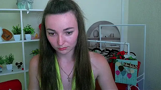  Barbie Kiss  online show from July 2026 04:00:01 PM