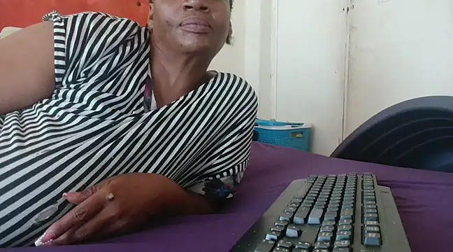 tinagiant online show from February 2025 06:29:02 AM