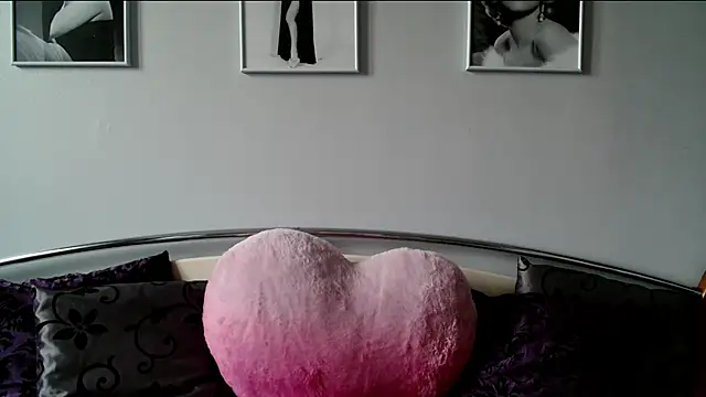 Snapshot of sexyjennyeu chatting on February 2025 01:16:02 PM sexyjennyeu online show from February 2025 01:16:02 PM