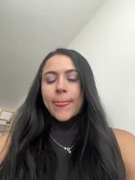 CoralineKam1 online show from January 2025 03:55:02 PM